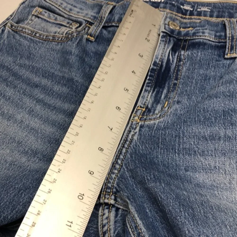 OLD NAVY MID-RISE WOW BOYFRIEND JEANS 6/28x31 ⭐️